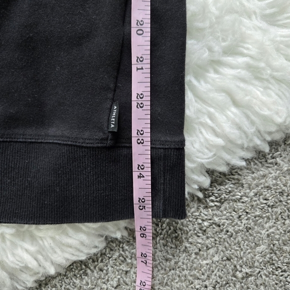 Athleta TRIUMPH CREWNECK SWEATSHIRT. Black. Size XL. Good preowned condition. - Picture 7 of 9